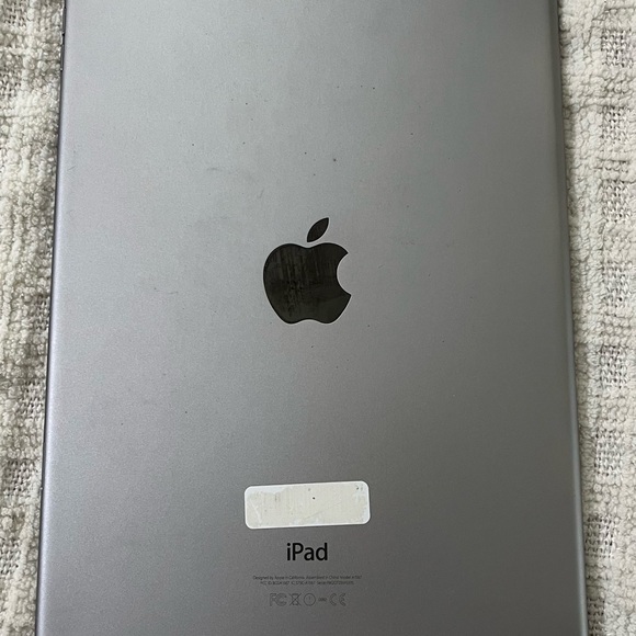 Sell iPad air2 - Picture 2 of 4